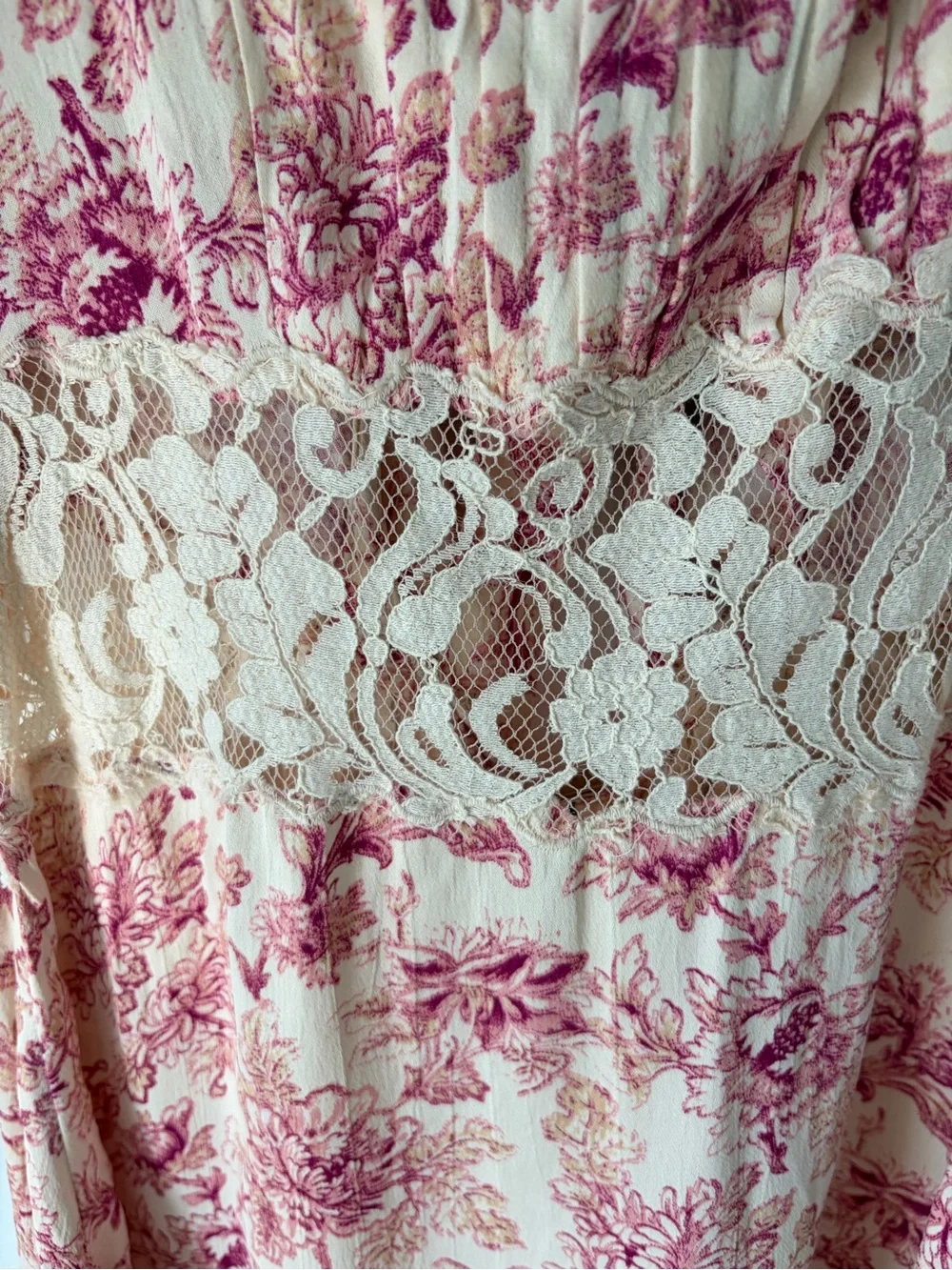 Free People Lucie NWTs Pink Cream Lace Mini Floral Dress size 6